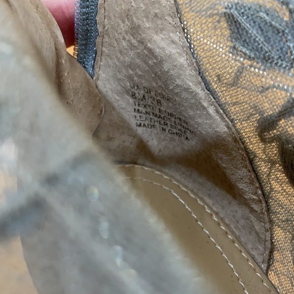 **BCBGMAXAZRIA ICE BLUE BEADED/LACE/SATIN HEELS 8 - Picture 12 of 13